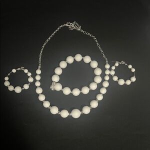 Elegant White Beaded Jewelry Set